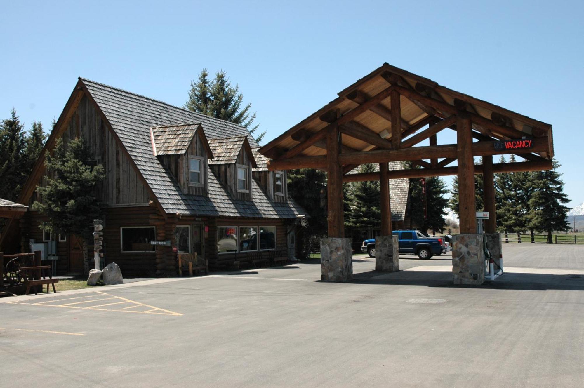 The Hatchet Resort Моран Екстер'єр фото