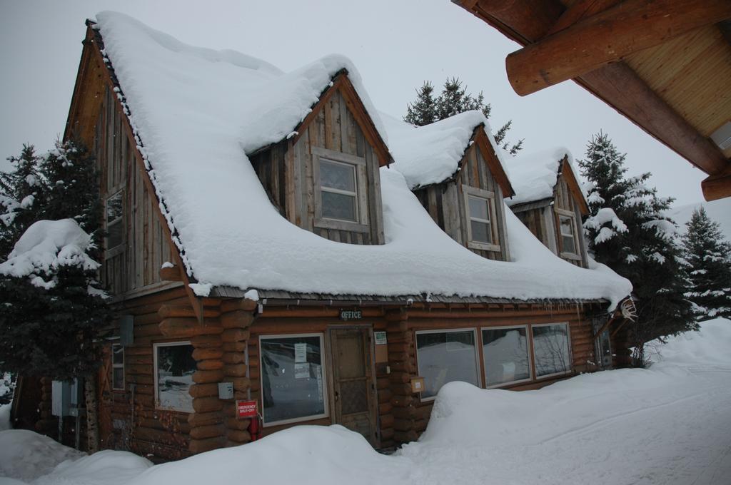 The Hatchet Resort Моран Екстер'єр фото